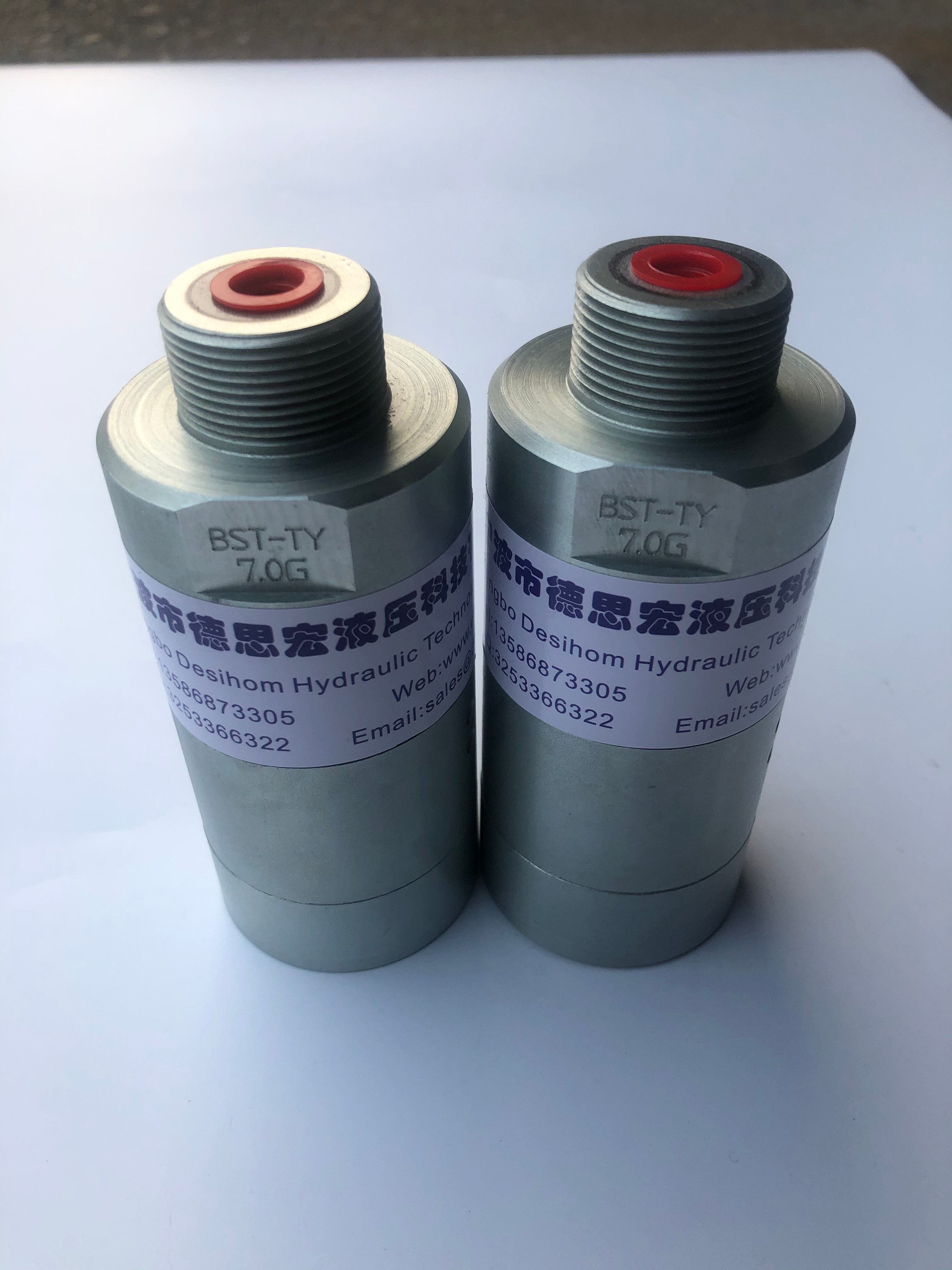 1577665539547278.jpg 專業液壓增壓器廠家